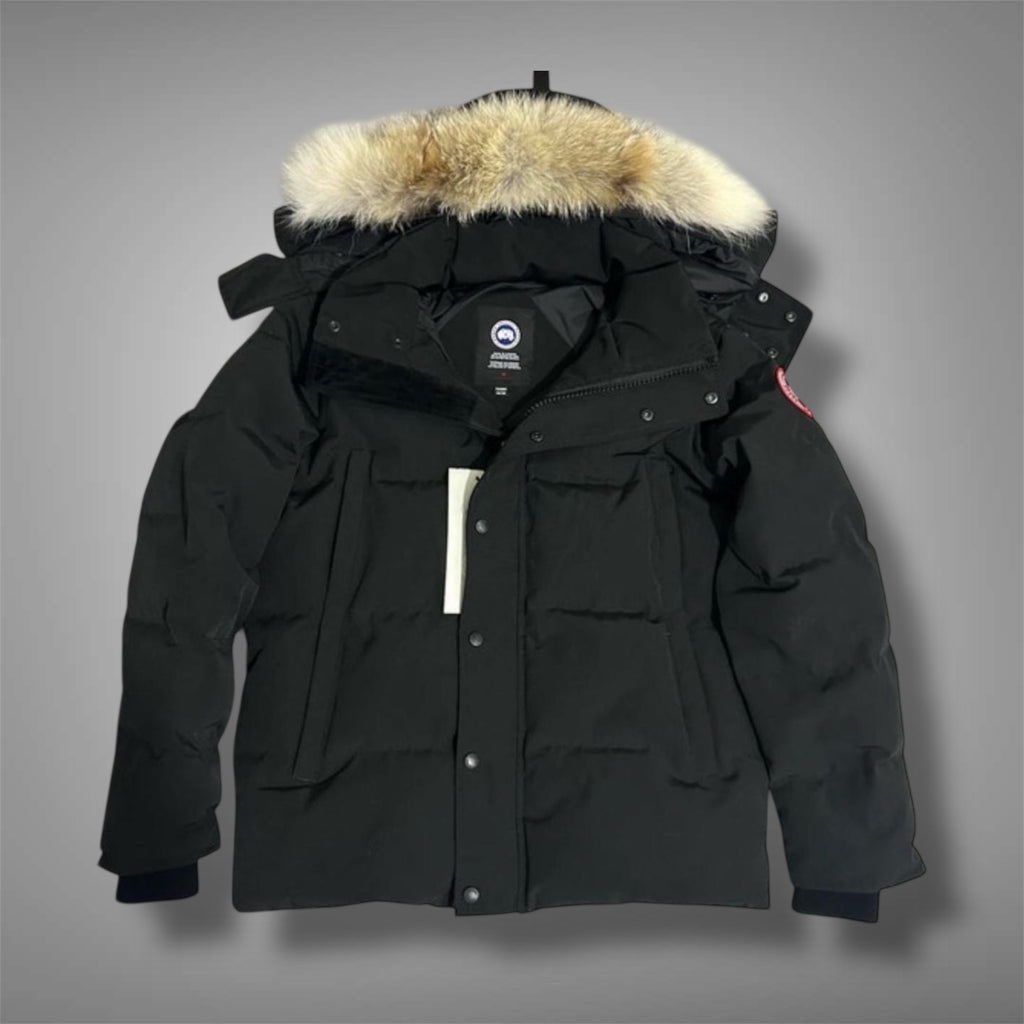 Canada Goose Wyndham Parka in black